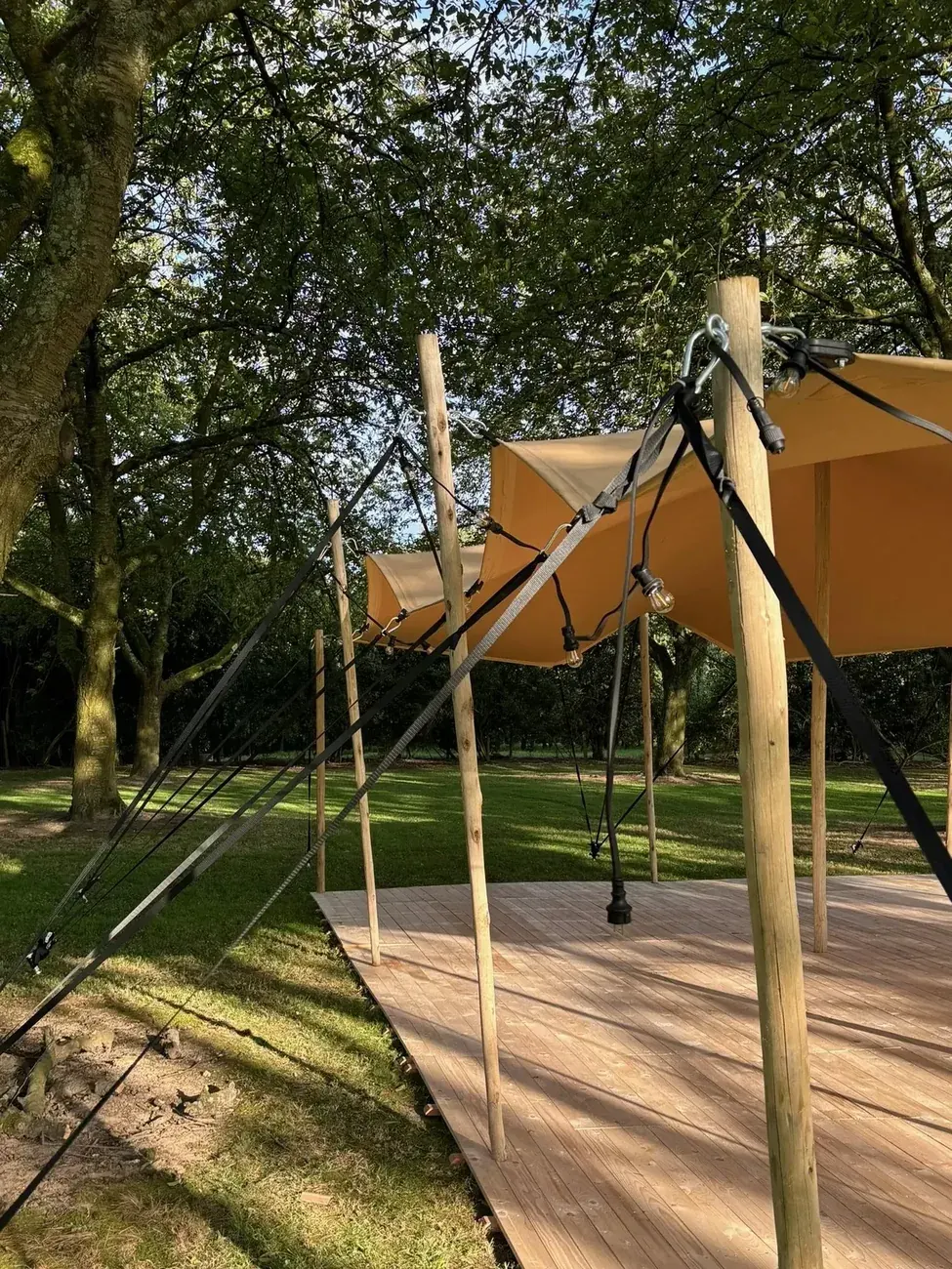 Houten vlondervloer stretchtent Hasselt